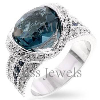 GORGEOUS**UNIQUE**Princess Keylani Engagement ring**